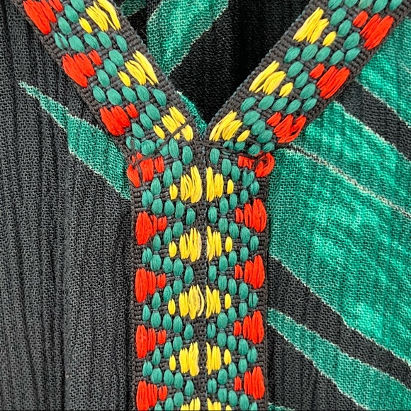 Patrons of Peace Tropical Sleeveless Top with Ruffle Bottom - Picture 6 of 11